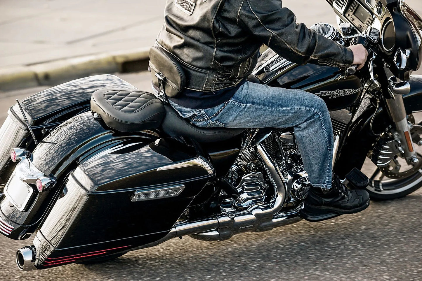 Mustang Tripper™ Solo Seat Sadlar Harley Touring bild 6 PMMEDIA:9fabd02bf5e9e826