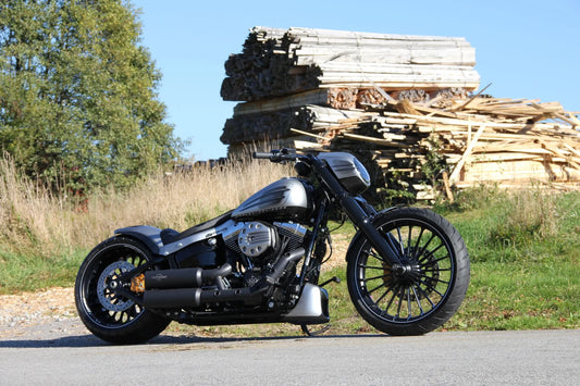 CULT WERK Spoiler Racing i ABS-plast bild 2 PMMEDIA:7c1e65176a2e8d8e