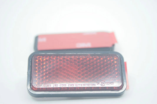 PARTS EUROPE Reflektor Bakljus E-märkt Röd bild 1 PMMEDIA:142167cf80cdfa55