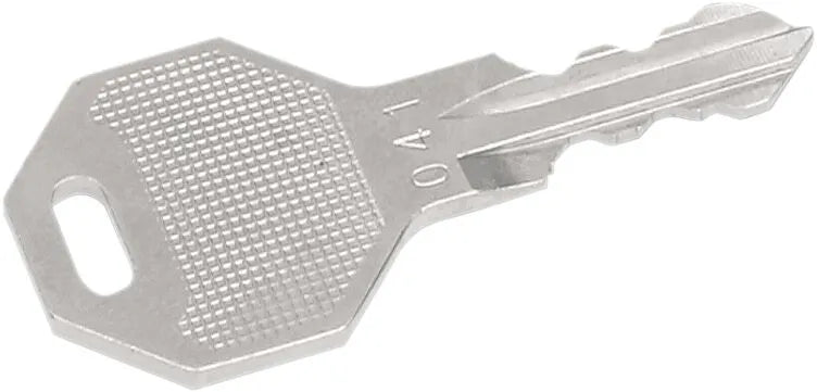 DRAG SPECIALTIES Reservnyckel för Fat Bob Dash bild 1 PMMEDIA:6a62a922b03844b1