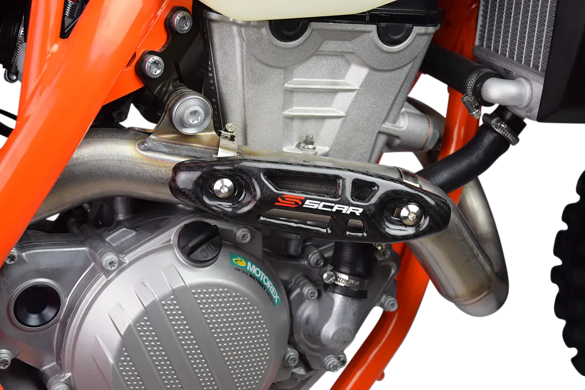SCAR RACING Avgasvärmeskydd i kolfiber bild 1 PMMEDIA:41cfb652fe847363