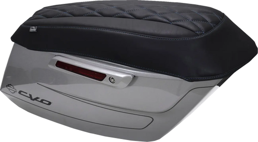 Mustang Deluxe Diamond Saddlebag Lid Covers Sidoväskor & tillbehör bild 2 PMMEDIA:2499256174540f4a