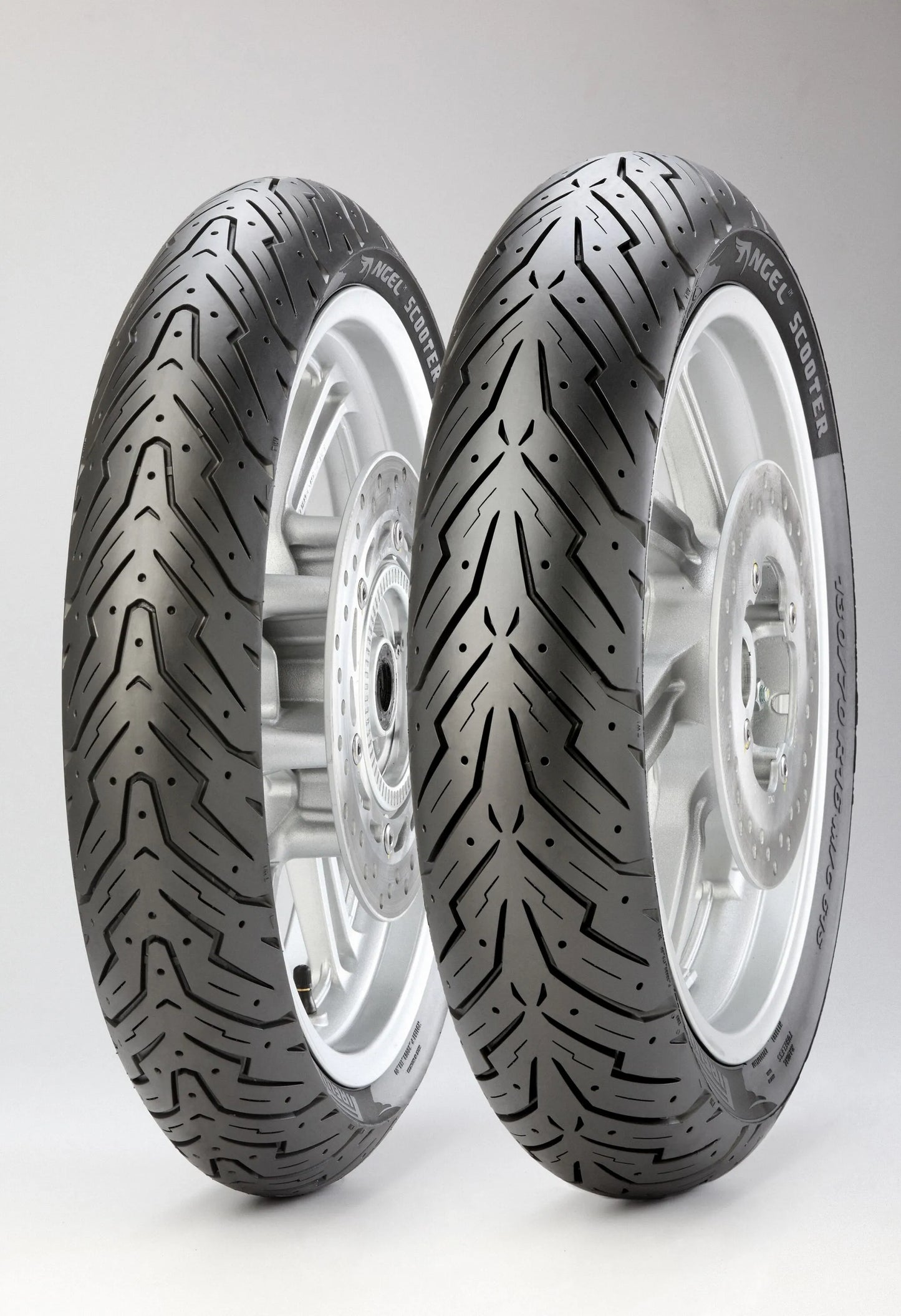 Pirelli Angel Scooter Skoterdäck bild 2 PMMEDIA:81cebc9cd6ffb20f