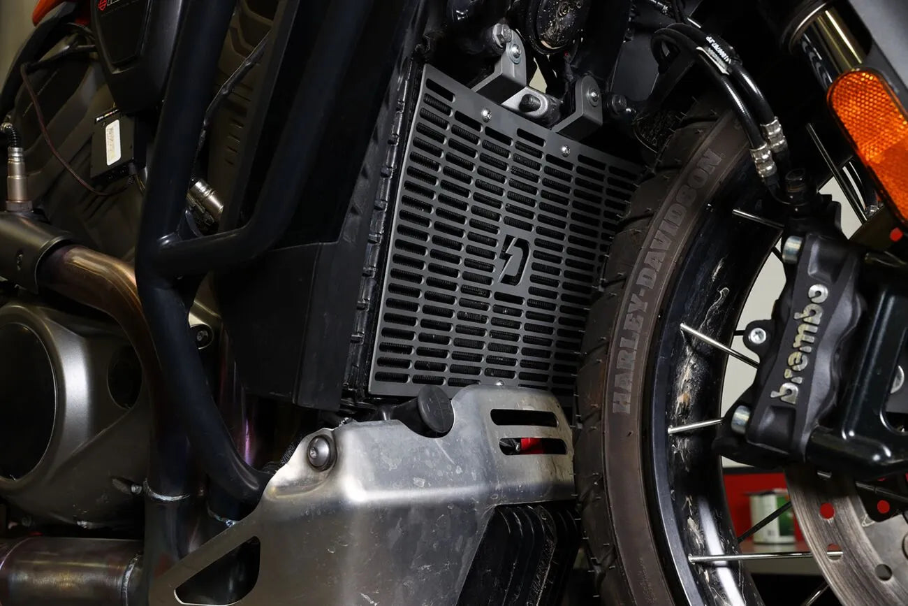 Dynojet Harley Radiator Guard Övrigt bild 2 PMMEDIA:a0c0bf4681a8f5e3