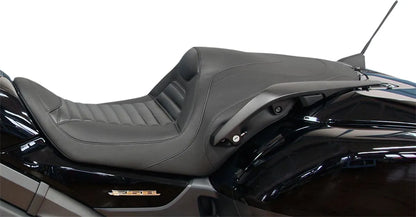 MUSTANG Tripper Fastback™ Sadel bild 2 PMMEDIA:a22e686f41af66ae