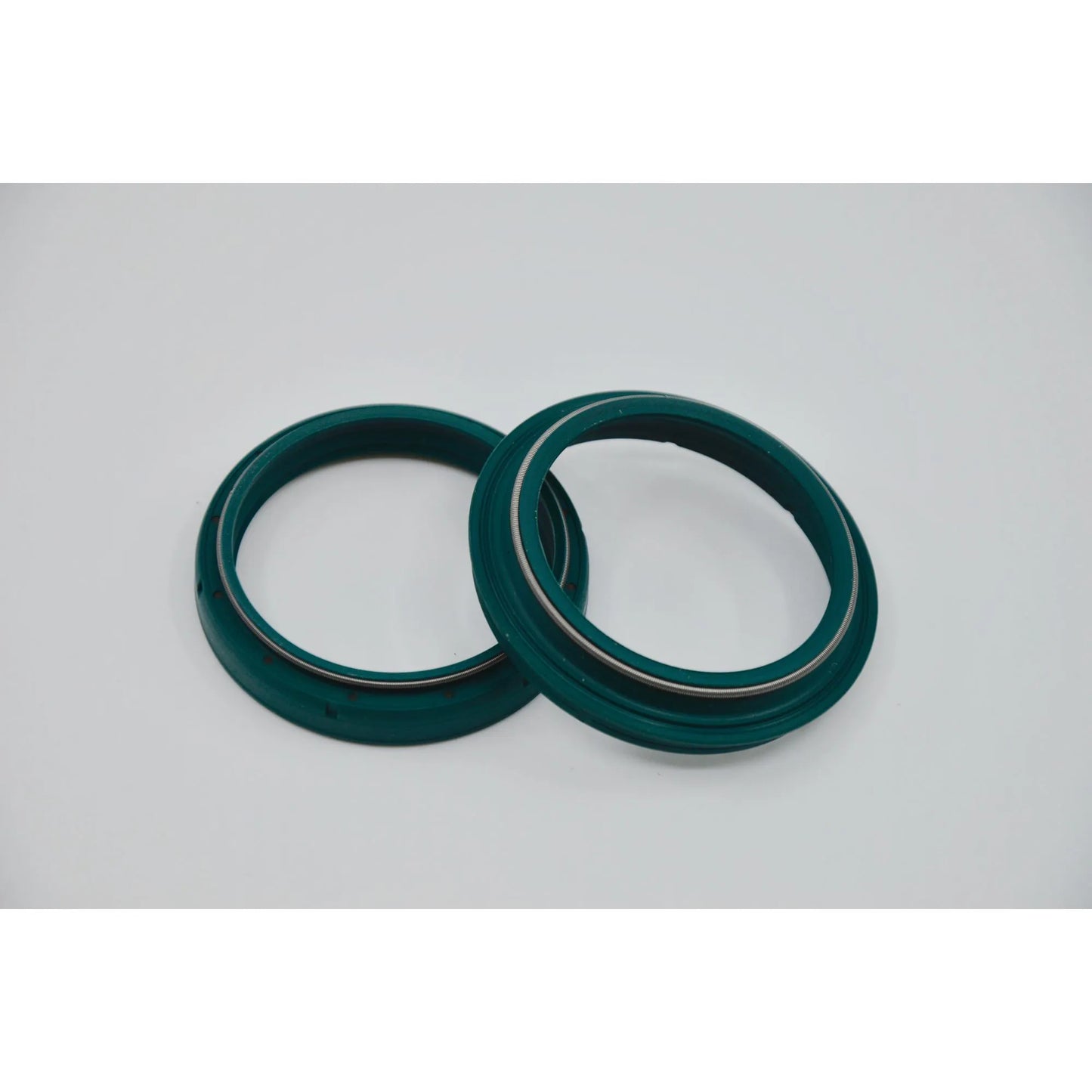 SKF Seal Upper Kit för Showa 48 mm bild 1 PMMEDIA:785d8b1dd8385a11