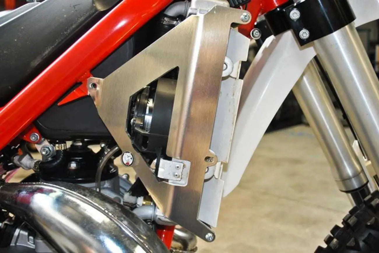 AXP RACING Radiatorstöd för XTrainer bild 2 PMMEDIA:febcf460c94c86b9