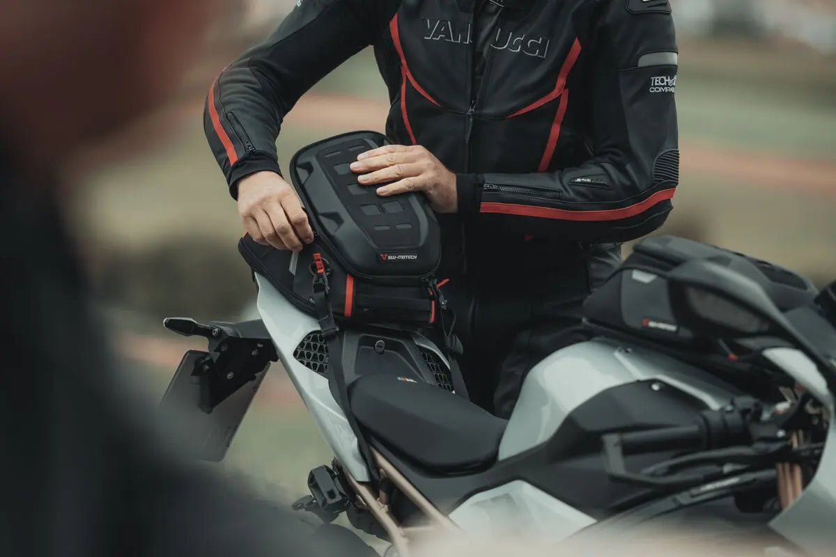Sw Motech PRO Rackpack Tail Bag (32-42 Liters) Cruiser-, sport- & adventureväskor bild 17 PMMEDIA:de047583884a79c5