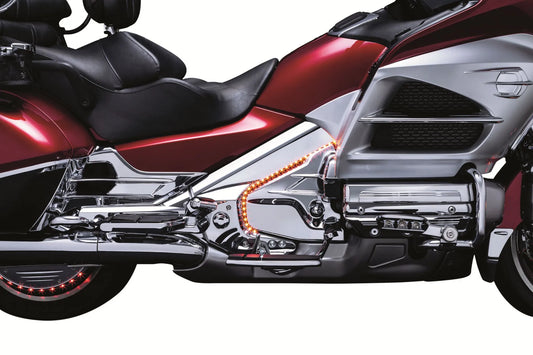 KURYAKYN Louvered Transmission Cover för GL1800 01-17 i krom bild 3 PMMEDIA:16fb0669c18e55ef