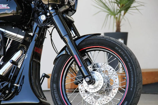 CULT WERK Front Fender Club Gloss Black FXD bild 2 PMMEDIA:36311e3be94d271f