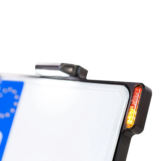 HEINZ BIKES 3-i-1 Nummerplåtshållare med LED-ljus bild 2 PMMEDIA:5feb393e71ffef96