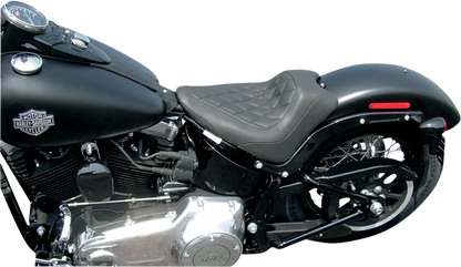 Mustang Wide Tripper™ Solo Seat Sadlar Harley Softail bild 4 PMMEDIA:6af65c32731d6c2c