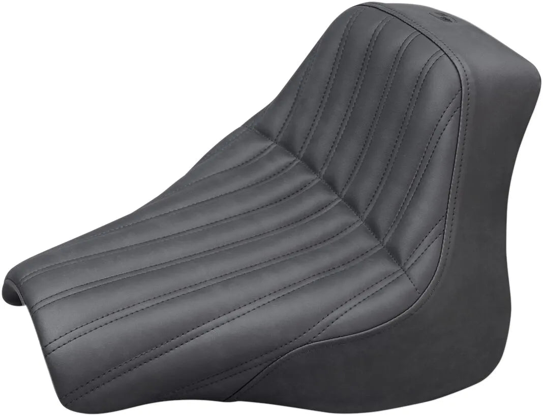 Saddlemen Knuckle Renegade™ Seat Sadlar Harley Softail bild 1 PMMEDIA:d6e2822ecaf2402e