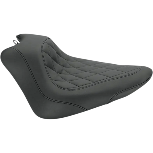 Mustang Wide Tripper™ Solo Seat Sadlar Harley Softail bild 1 PMMEDIA:388c82c45c513df6