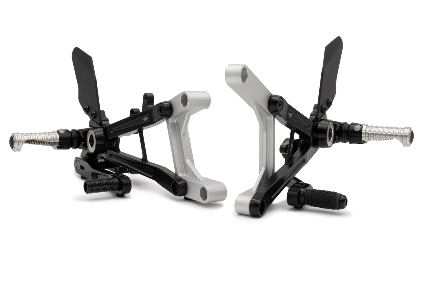 GILLES TOOLING MUE2 Rearset för Moto Guzzi V100 Mandello 2022 bild 1 PMMEDIA:bbb31cd747d384b0