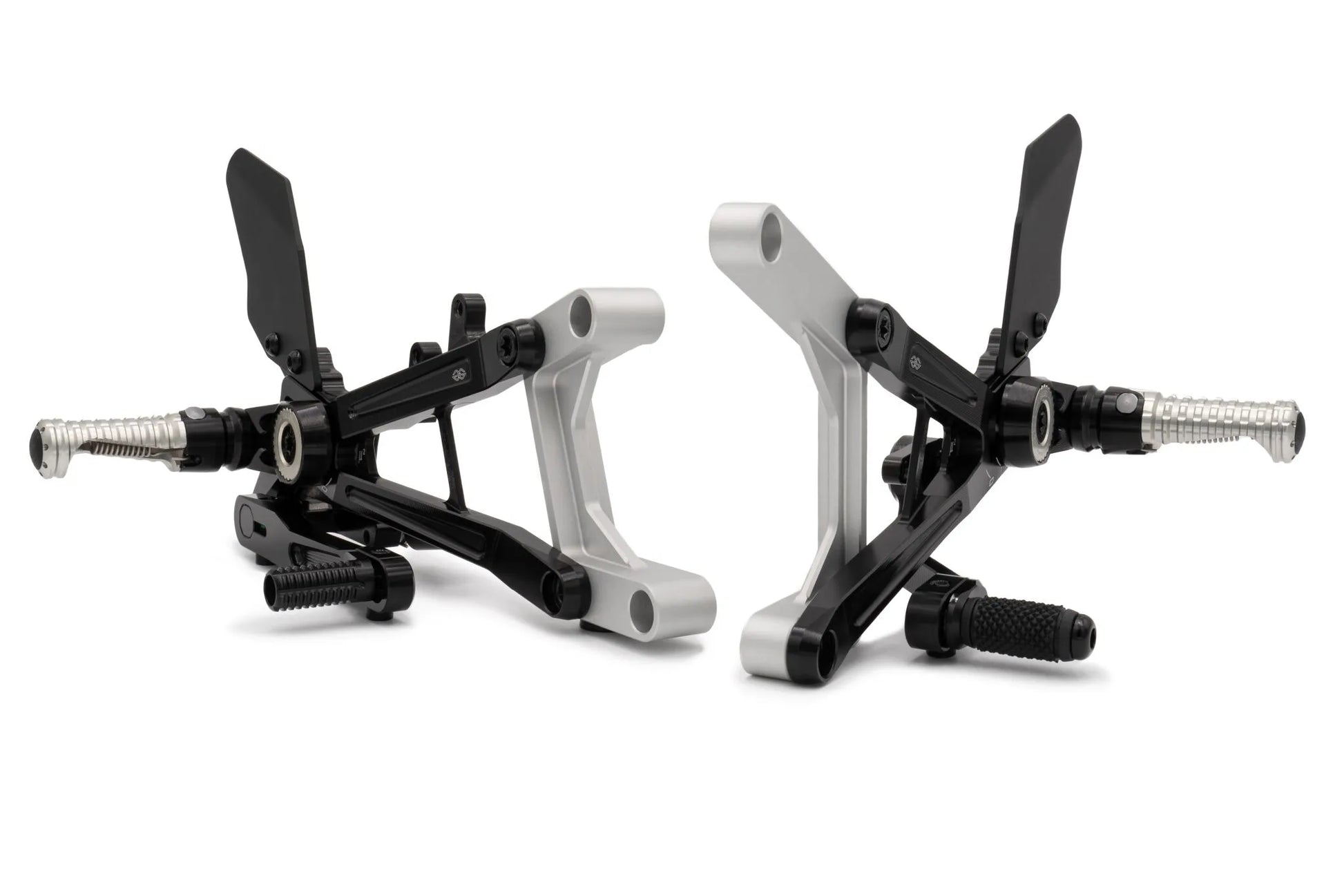 GILLES TOOLING MUE2 Rearset för Moto Guzzi V100 Mandello 2022 bild 1 PMMEDIA:bbb31cd747d384b0