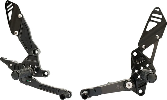 GILLES TOOLING FXR Fotpinnar Svart Yamaha bild 1 PMMEDIA:d70e55c44158028b