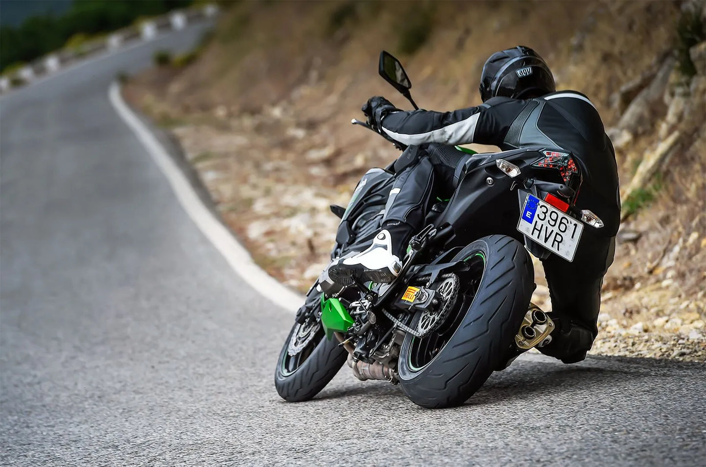 Pirelli Diablo Rosso™ III Gatudäck bak bild 3 PMMEDIA:97132620ad1d76dd