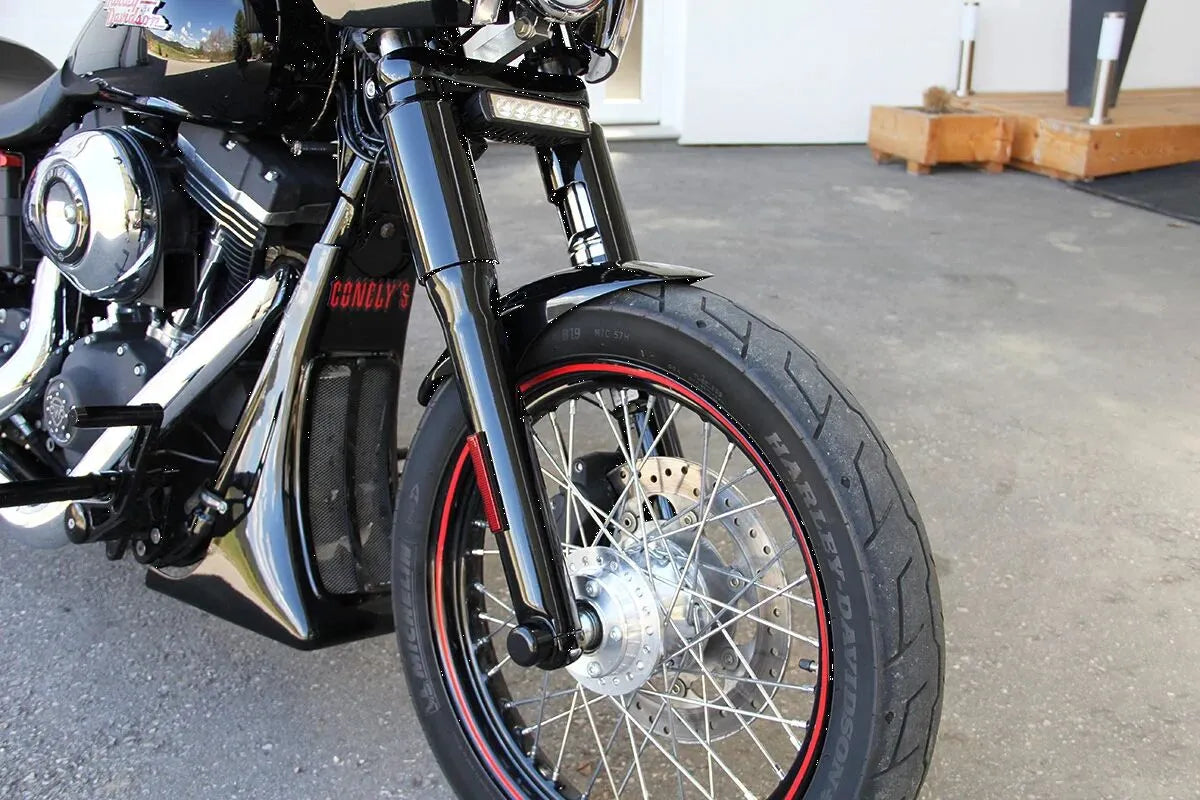 CULT WERK Front Fender Club Gloss Black FXD bild 3 PMMEDIA:2699cf976494a697