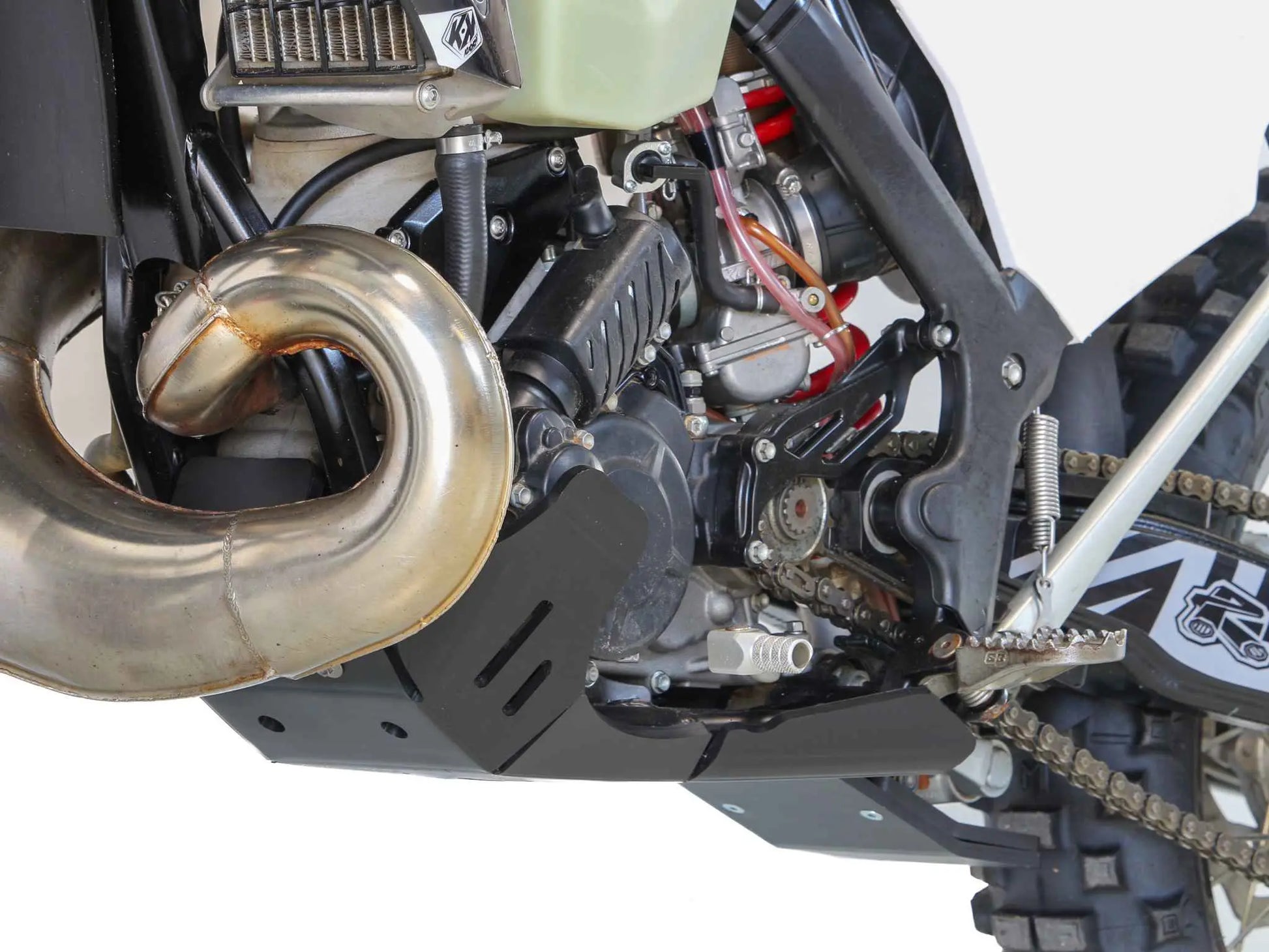 AXP RACING Xtrem Skid Plate för Rieju MR250/300PRO 21-24 svart bild 3 PMMEDIA:7081e71efbb85ed5