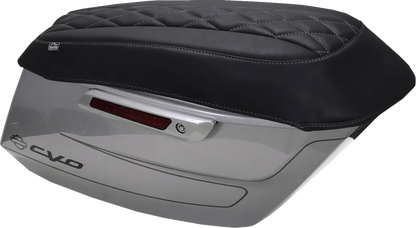 Mustang Deluxe Diamond Saddlebag Lid Covers Sidoväskor & tillbehör bild 3 PMMEDIA:7e19d5af50a925dc