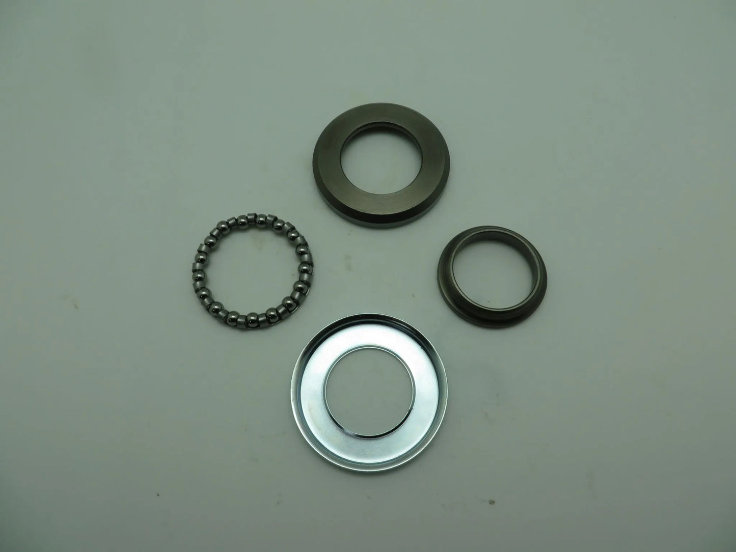 Parts Europe Bearing for Steering Stem Styrhuvud & styrlager bild 19 PMMEDIA:4d73957062f82a19