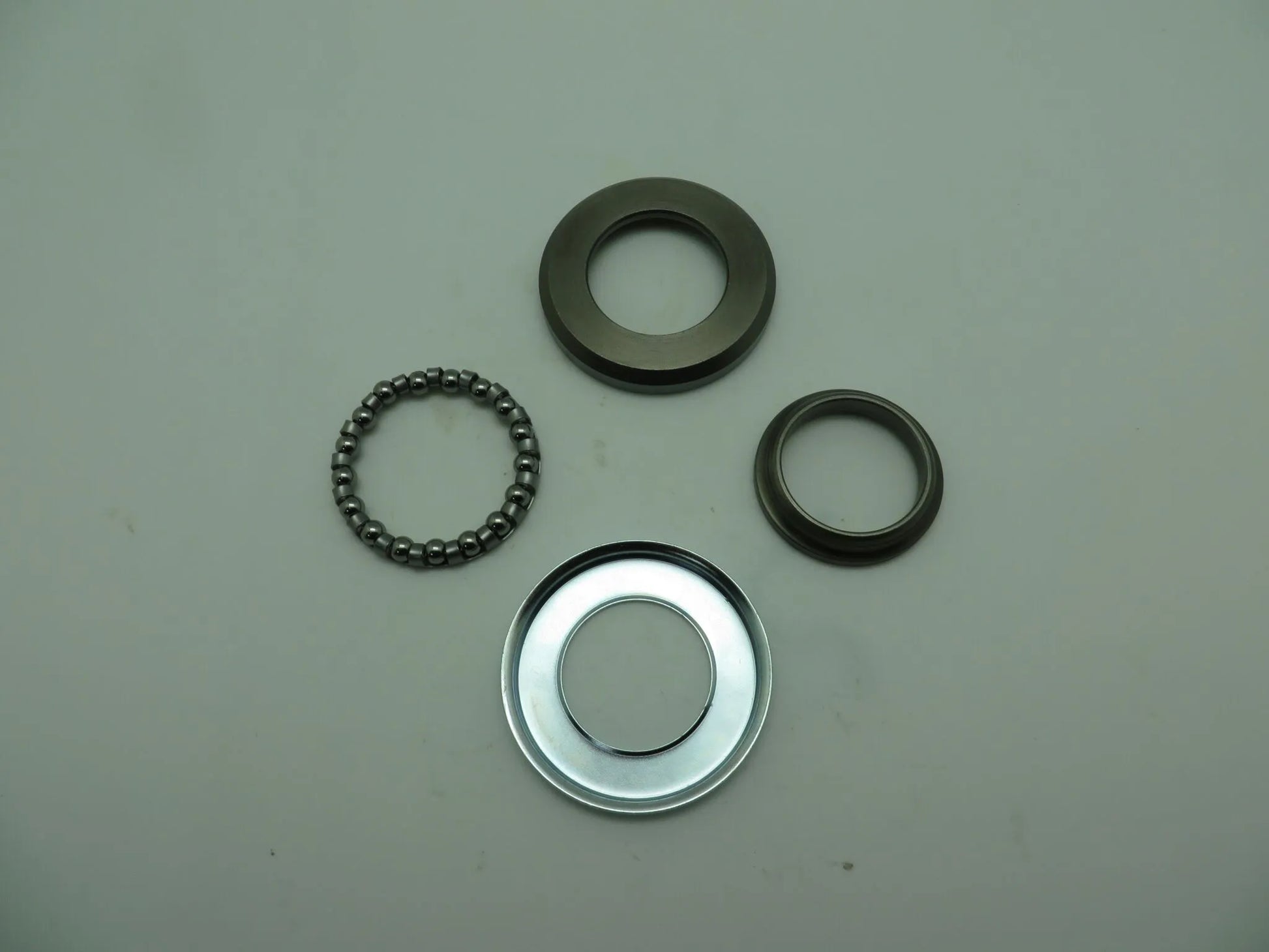 Parts Europe Bearing for Steering Stem Styrhuvud & styrlager bild 19 PMMEDIA:4d73957062f82a19