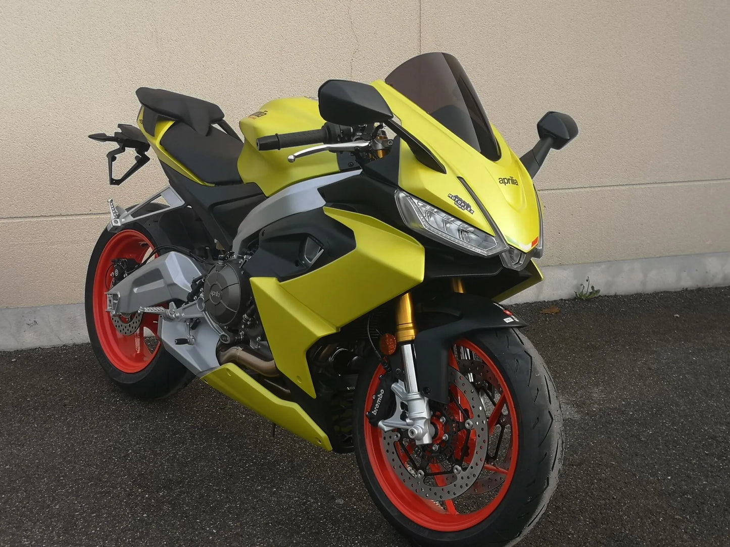 BULLSTER Vindruta Standard Aprilia RS660 Dark Smoke bild 2 PMMEDIA:a4b32b2a3b7777c9