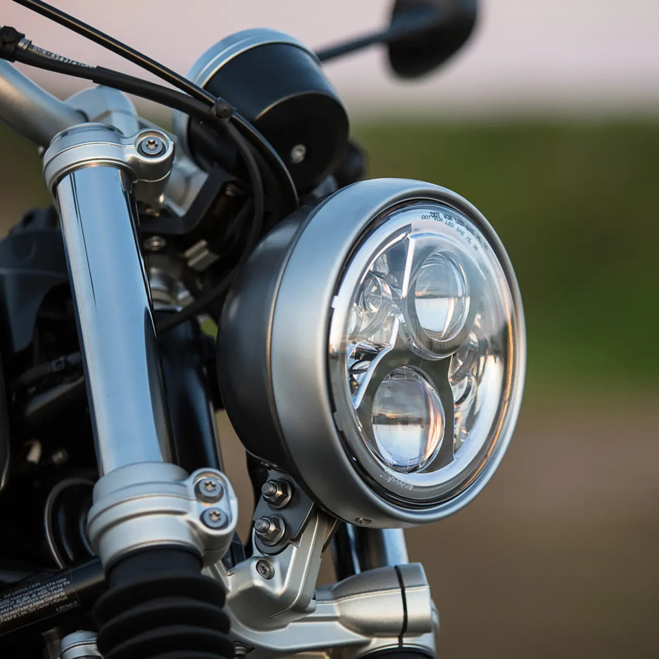 J.W. SPEAKER Headlight Install Kit för BMW R9 T bild 3 PMMEDIA:1c35a6af6a22f408