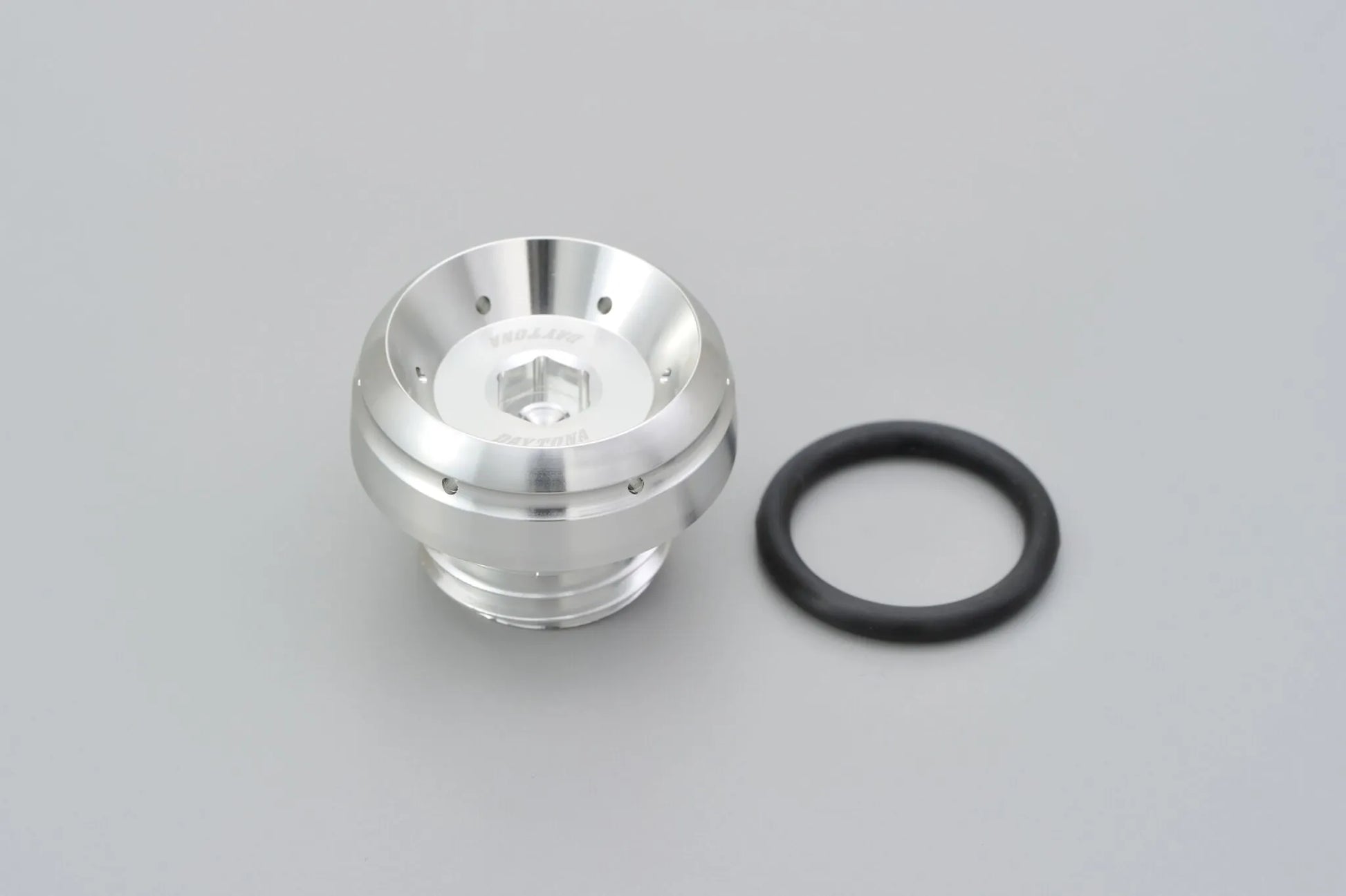 DAYTONA Bullet Oljeinspektionslock M24xP3.0 Silver bild 1 PMMEDIA:c2e319ad55923be0