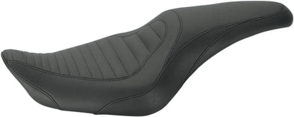 MUSTANG Tripper Fastback™ Sadel 2UP Tuck & Roll Black bild 1 PMMEDIA:c26b43f788494d25