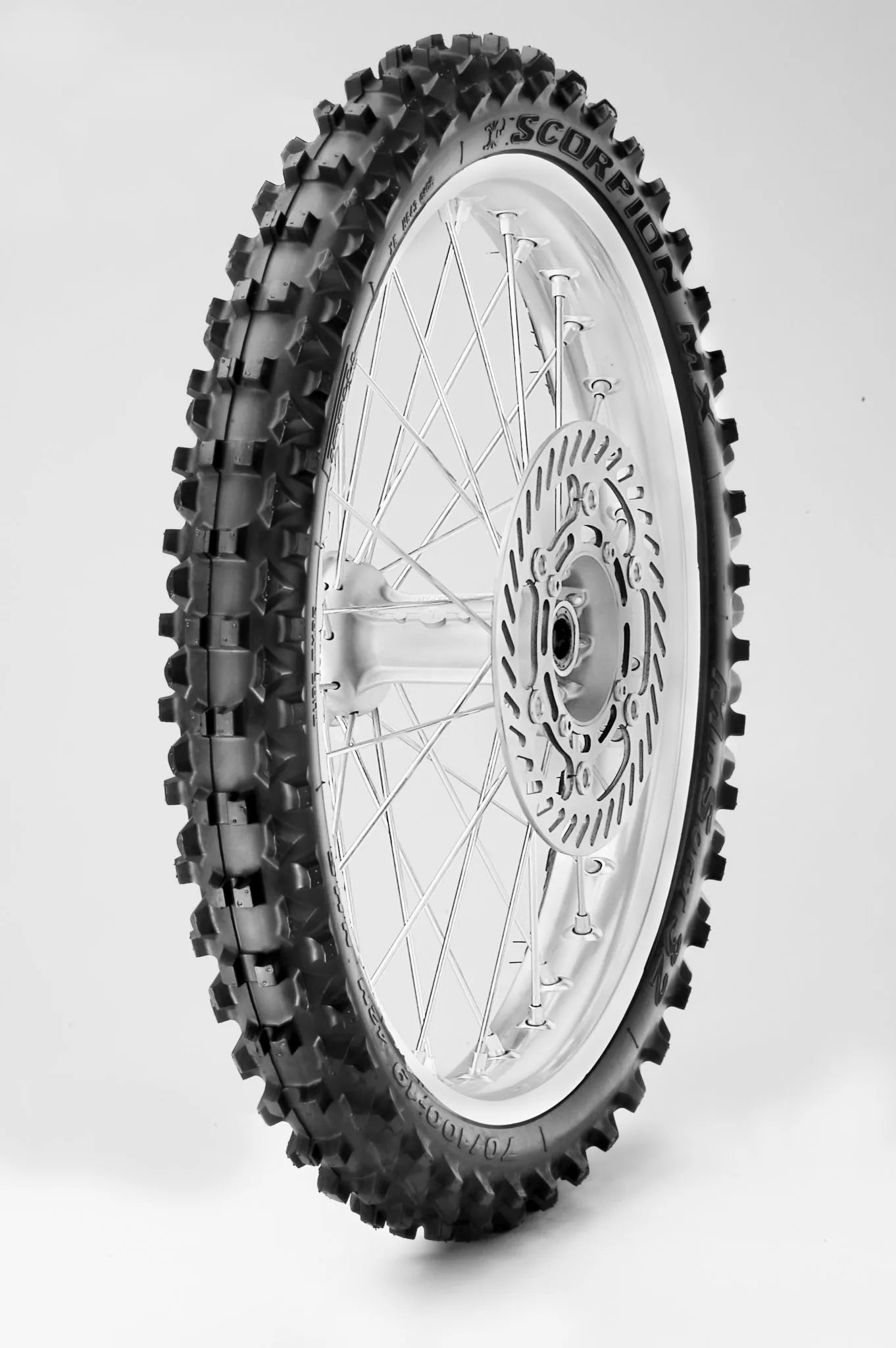Pirelli Scorpion MX32 Mid Soft Crossdäck bak bild 3 PMMEDIA:8a3c6696203f3fb6