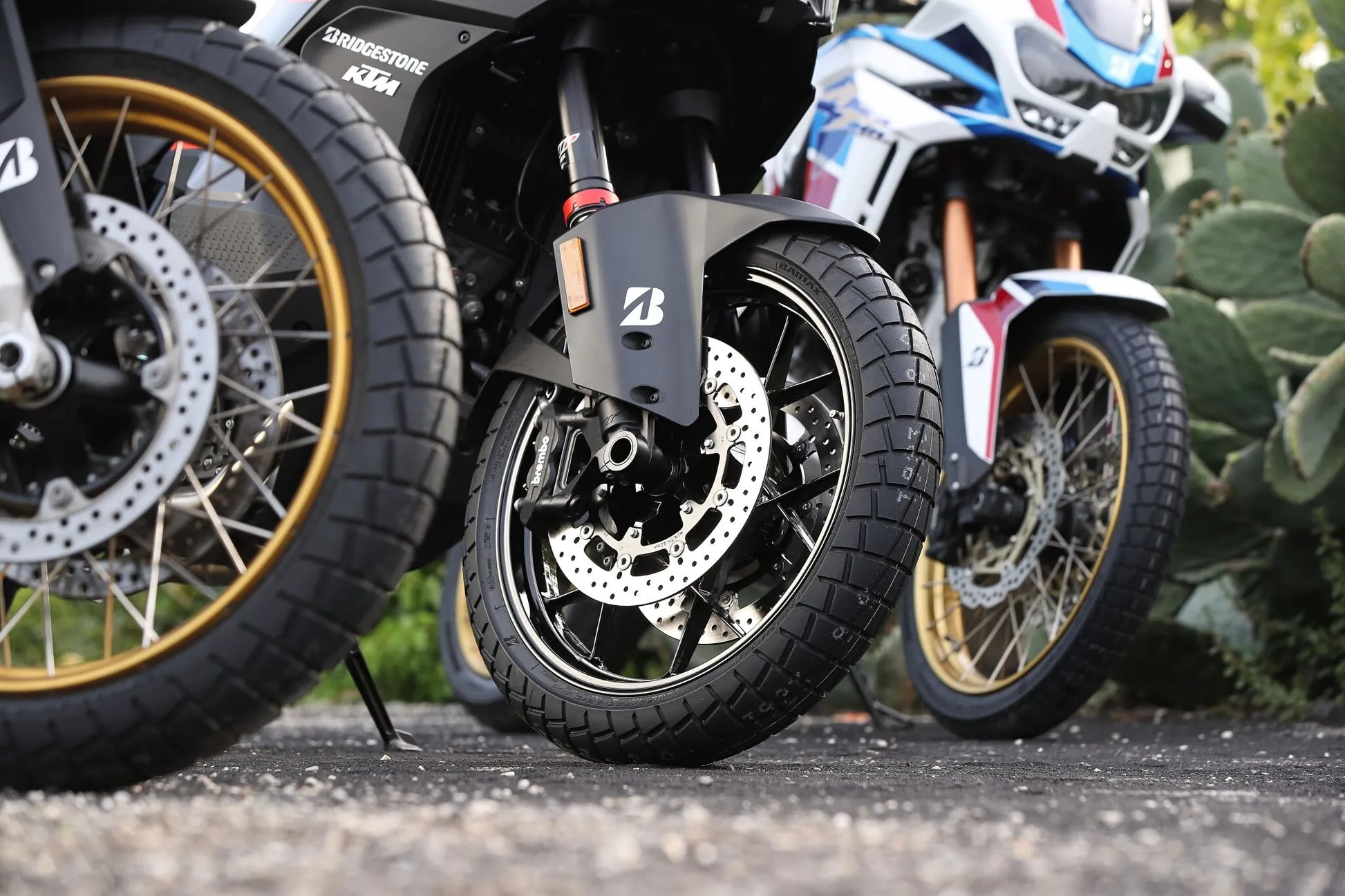 Bridgestone Battlax Adventure Trail AT41 Dual sport däck fram bild 3 PMMEDIA:de160785de9fa89c