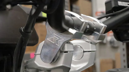ROX SPEED FX 2,4" Pivotande Risers för BMW R1300GS bild 2 PMMEDIA:f63f98a3f679d44d