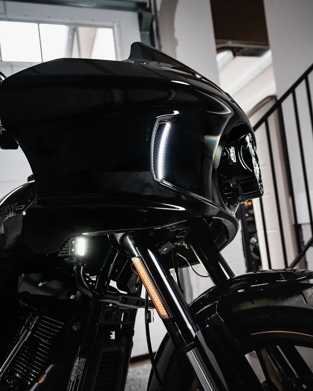 CUSTOM DYNAMICS Low Rider ST Fairing Vent Lights bild 5 PMMEDIA:38cbb37d169f513e