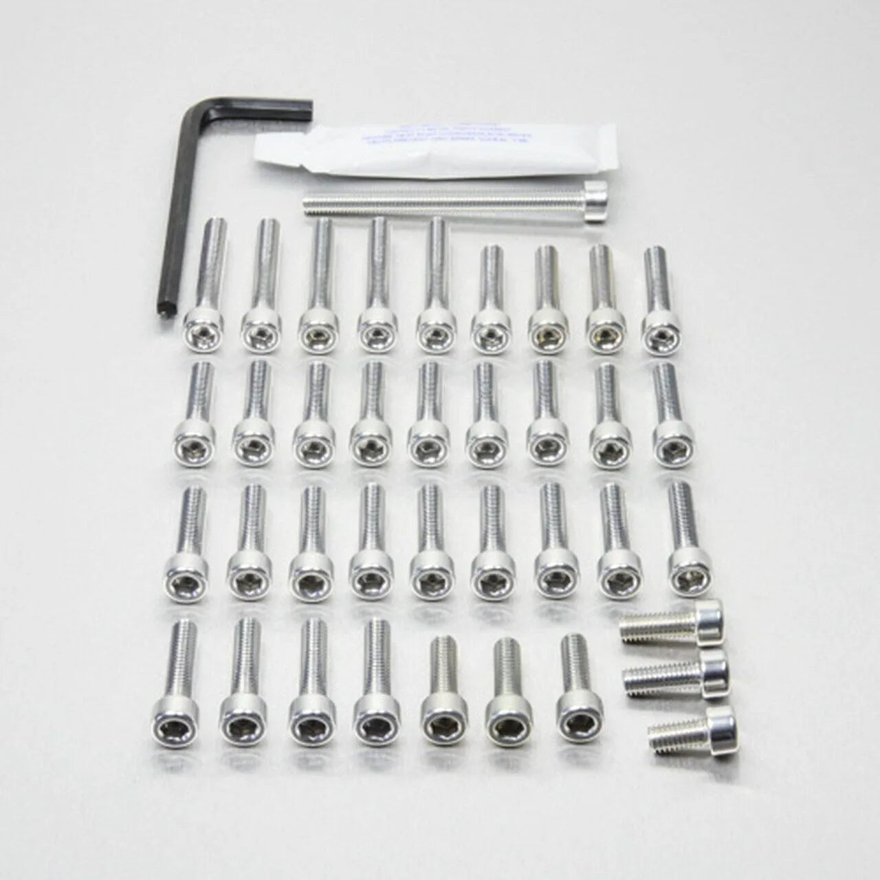 PRO BOLT Aluminium motorbultset för Kawasaki bild 1 PMMEDIA:f702b7091e48dbaa