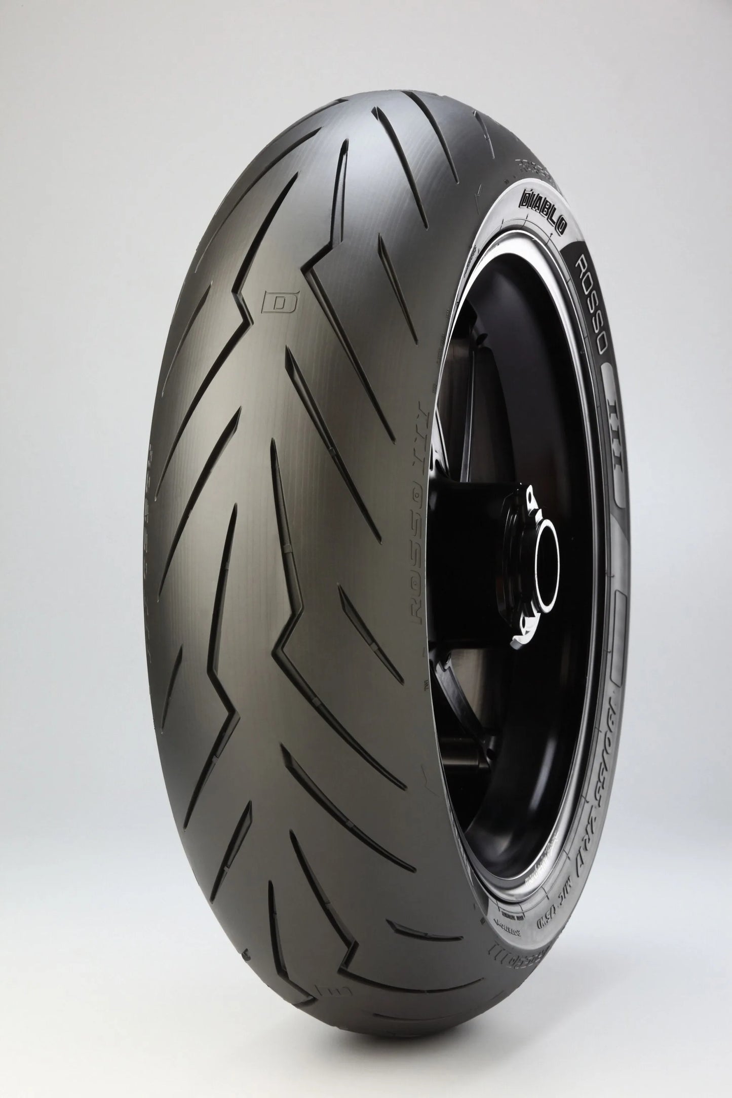Pirelli Diablo Rosso III Radialdäck bak bild 1 PMMEDIA:cc2f44628726251c