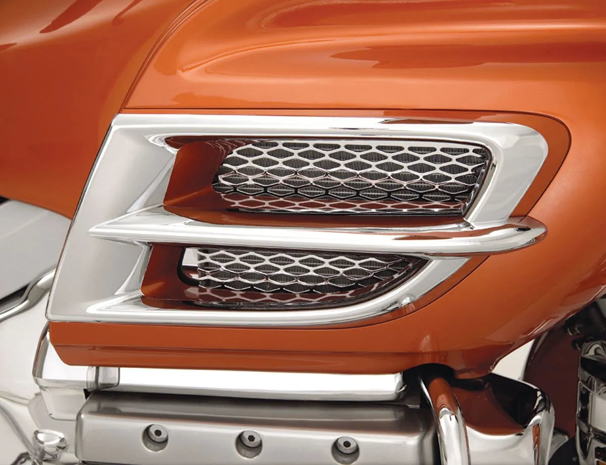 Show Chrome Chrome Side Fairing Accent Karossdelar & tillbehör bild 3 PMMEDIA:ffbbf2cccf268619