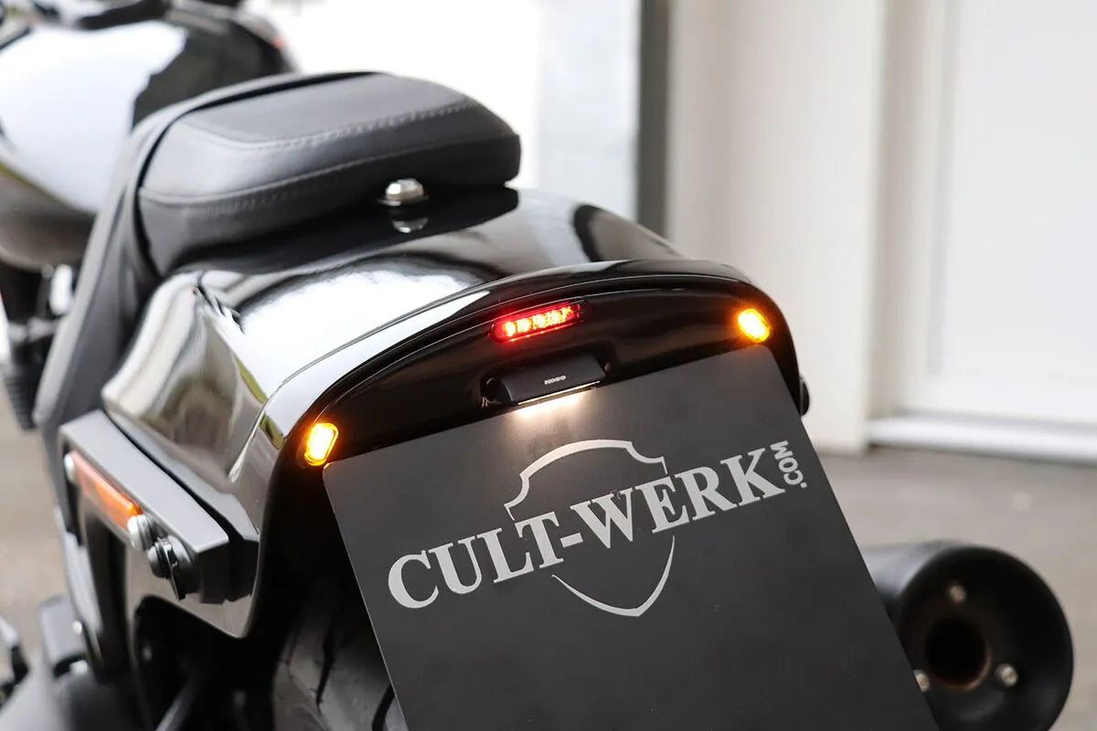CULT WERK Nummerplåtsfäste i centralt utförande bild 3 PMMEDIA:adf889df77ba1b43