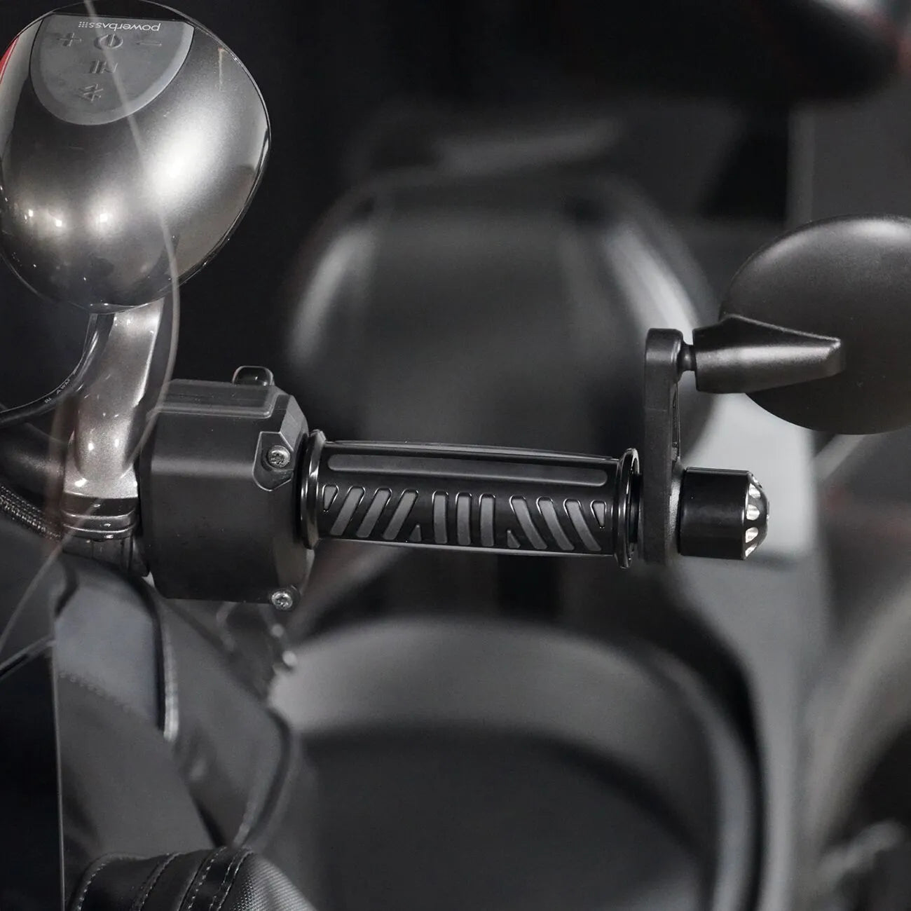 SHOW CHROME Combat Grepp till Can-Am Ryker bild 3 PMMEDIA:7ad0e3ec70db4be9