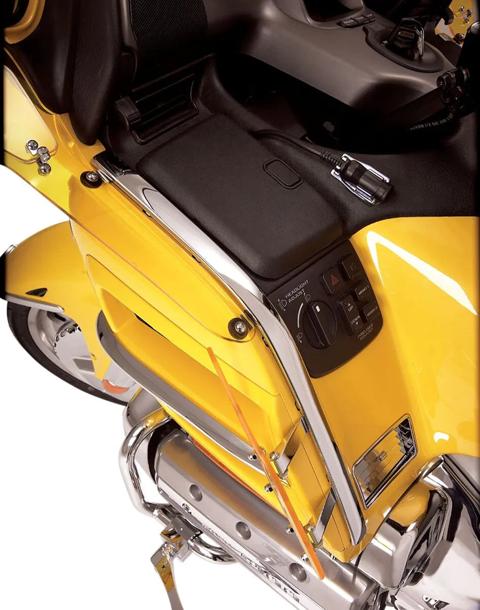 SHOW CHROME Fairing Face Molding för GL1800 bild 2 PMMEDIA:dd2a1f8a13243e2a