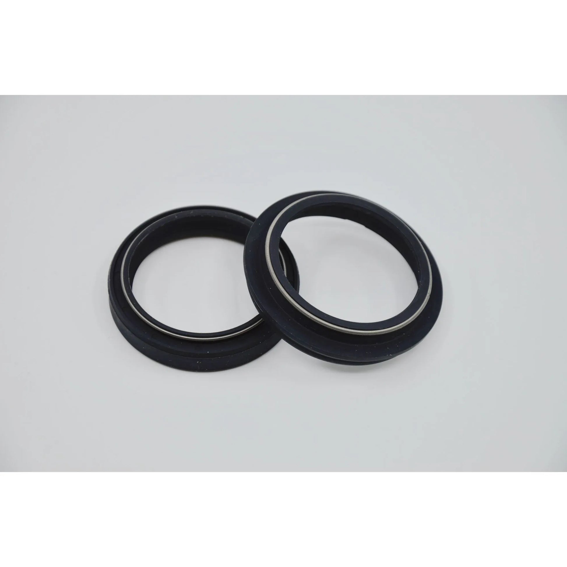 SKF Seal Upper Kitb-43S 43 mm för Showa framgaffel bild 1 PMMEDIA:fbf9eedb5e3fc22c