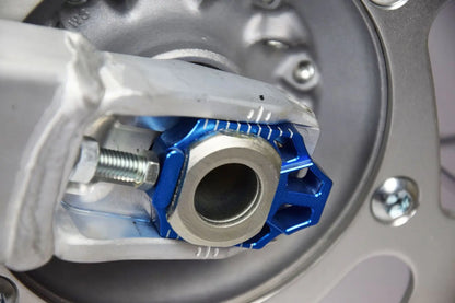 SCAR RACING Axle Block Yamaha Blå bild 2 PMMEDIA:bd1438e0cac62b31