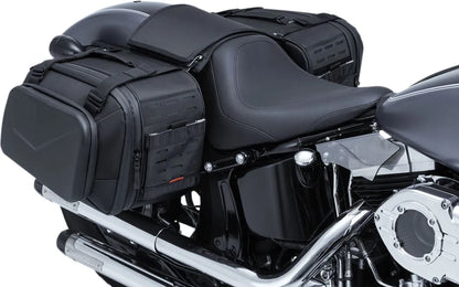 KURYAKYN XKursion® XB Fast Lane Saddlebags 33L Svart bild 1 PMMEDIA:2223fef7eafbd13f