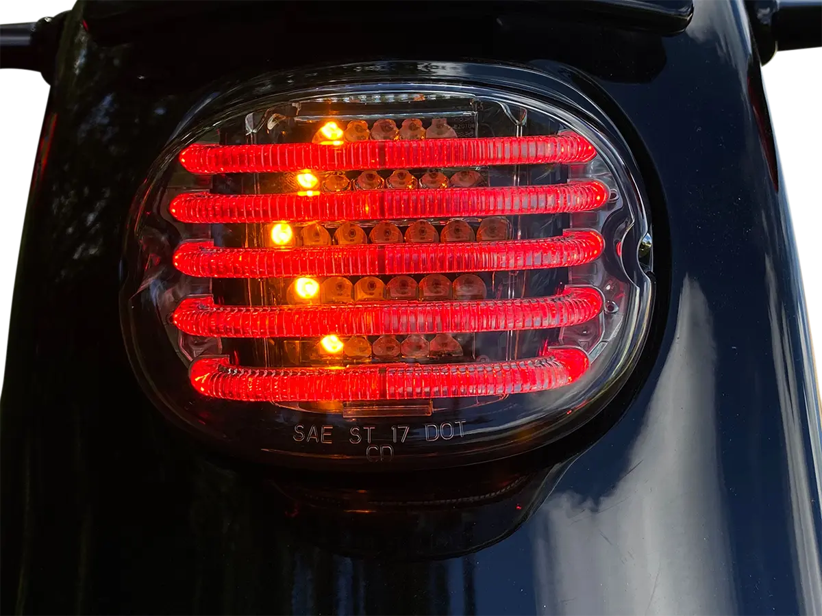 CUSTOM DYNAMICS ProBEAM Integrerad LED Baklykta med Blinkers bild 2 PMMEDIA:e93e52f9a94bec49