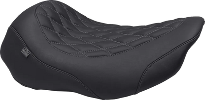 Mustang Wide Tripper™ Solo Seat Sadlar Harley Touring bild 3 PMMEDIA:1e9a6ebaca91a39c