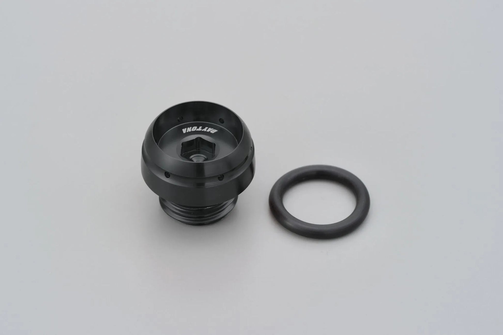 Daytona CNC Oil Filler Cap Oljekylare bild 3 PMMEDIA:705cc4a4504b6ae0