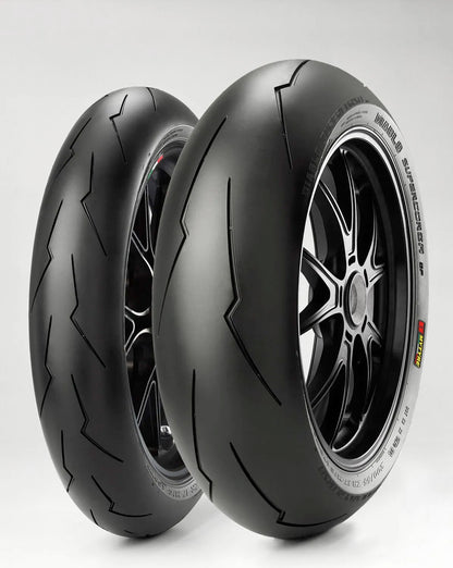 PIRELLI Diablo Supercorsa SP V2 120/70 ZR17 Framdäck bild 1 PMMEDIA:492fd385a7d2f133