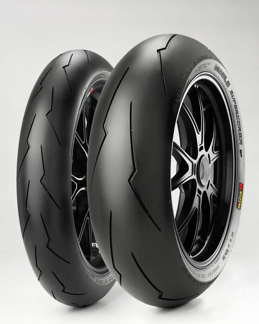 PIRELLI Diablo Supercorsa SP V2 120/70 ZR17 Framdäck bild 1 PMMEDIA:492fd385a7d2f133