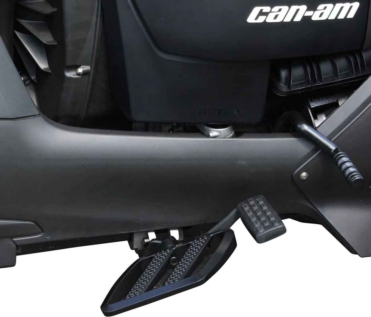 SHOW CHROME Combat Golvplattor till Can-Am Ryker Black bild 7 PMMEDIA:ba591b4d567e1a9f